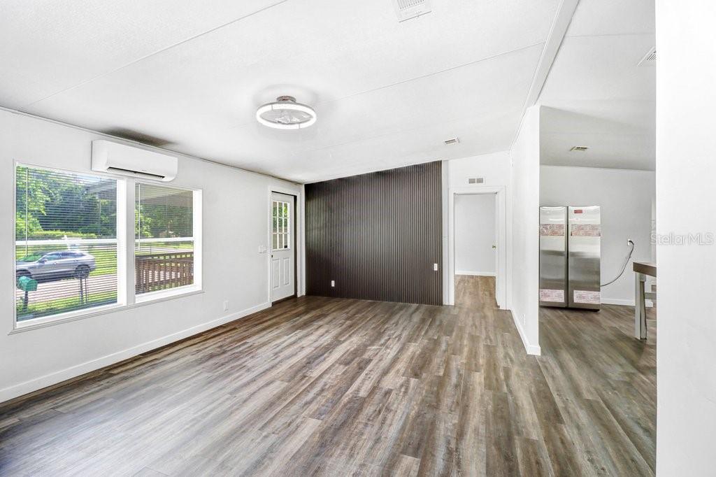12610 ALEMEDO AVE — photo 8
