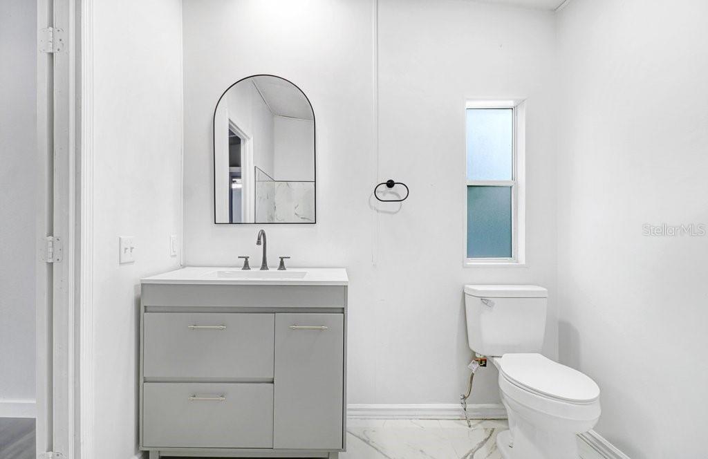 12610 ALEMEDO AVE — photo 27