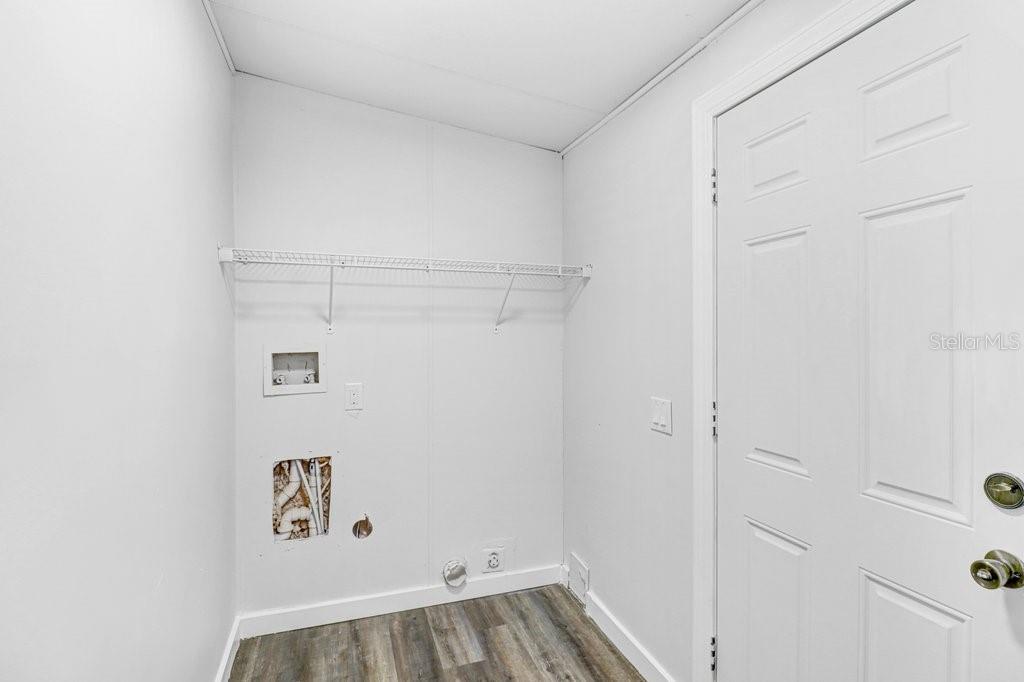 12610 ALEMEDO AVE — photo 30