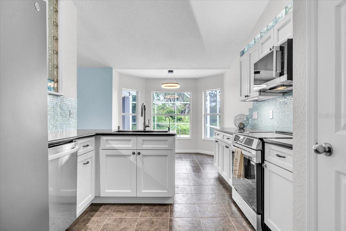 1240 NORA LN — photo 23