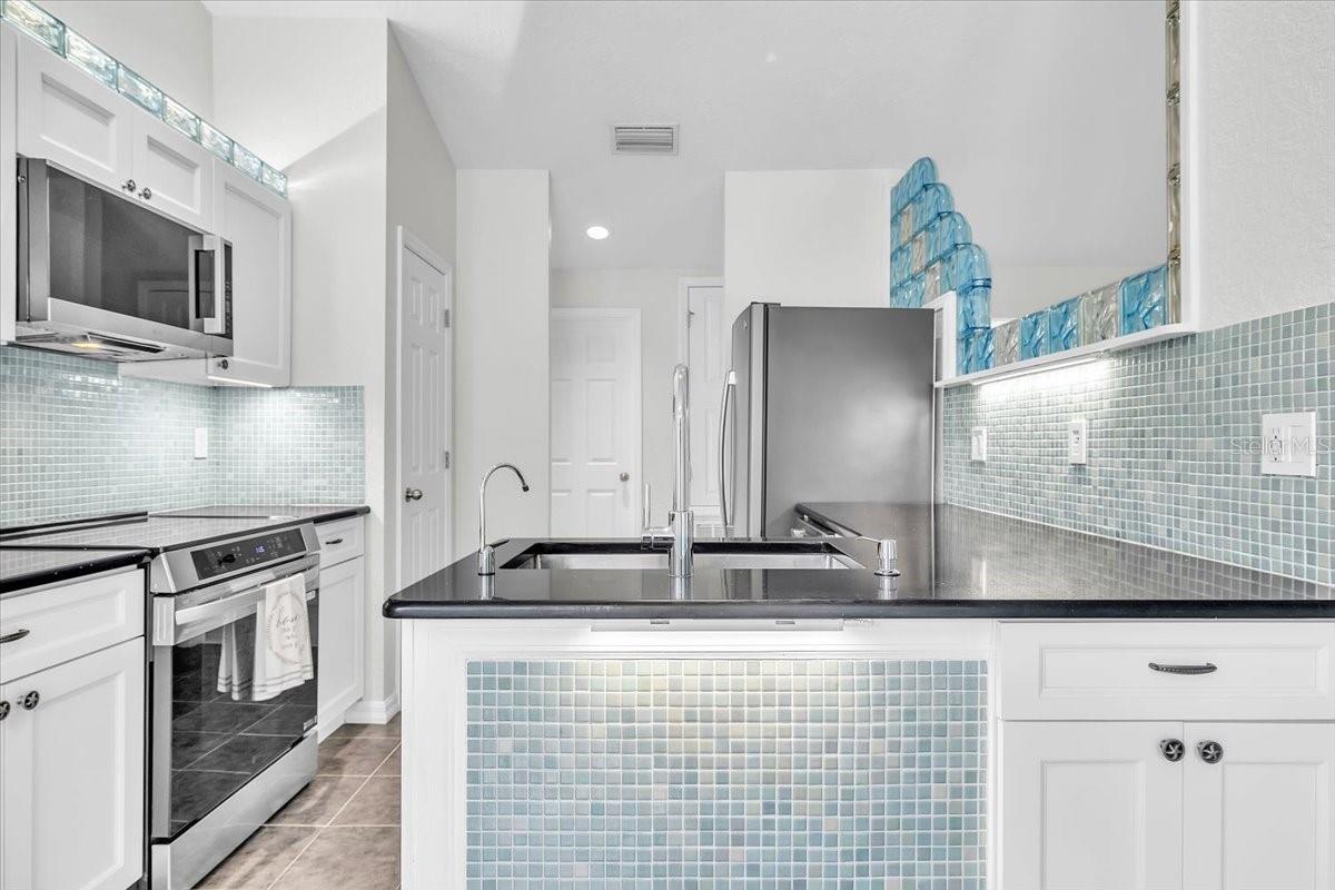 1240 NORA LN — photo 26