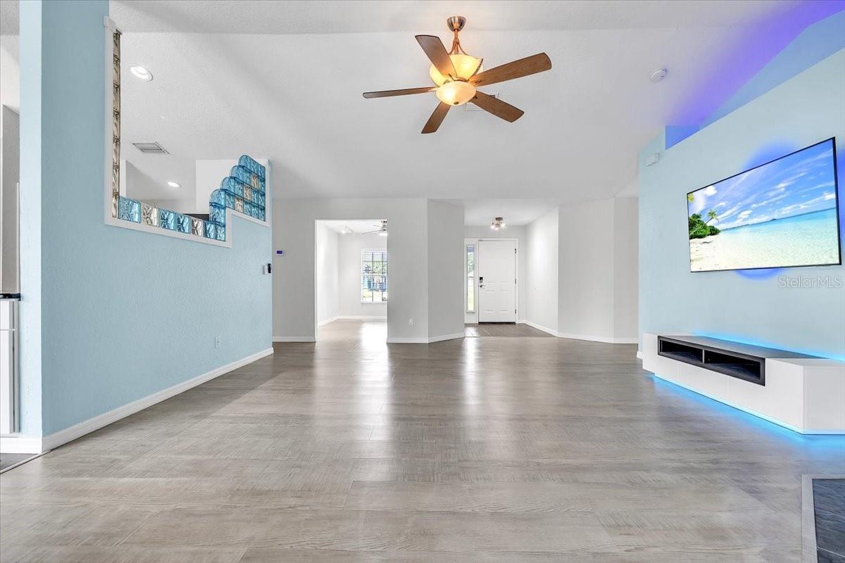 1240 NORA LN — photo 12