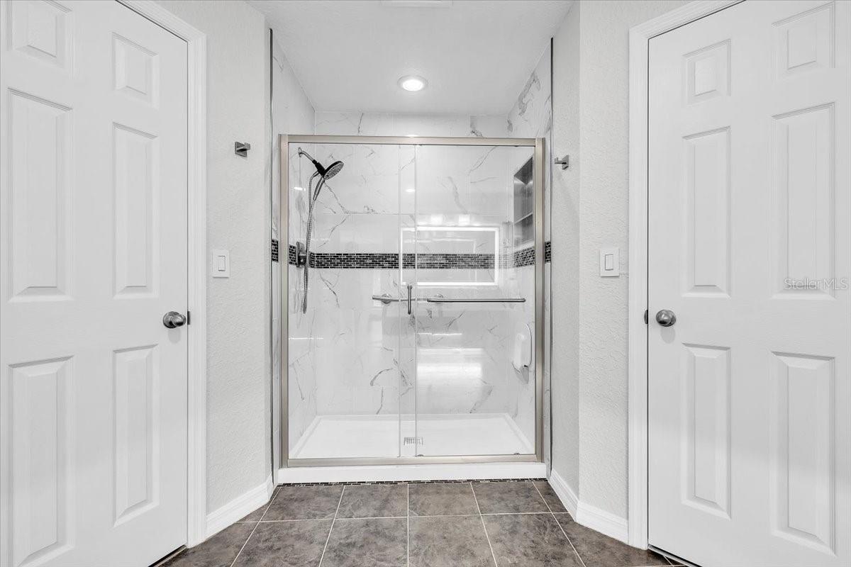 1240 NORA LN — photo 42