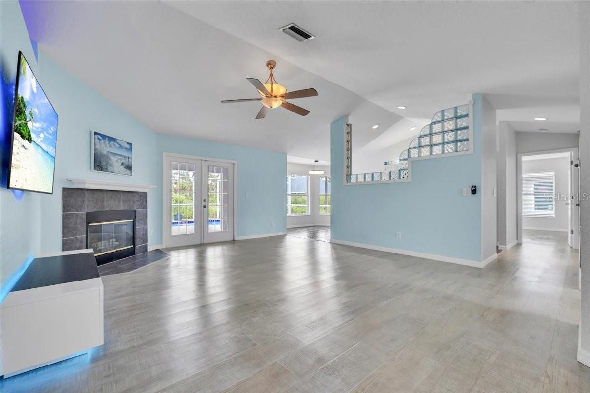 1240 NORA LN — photo 13