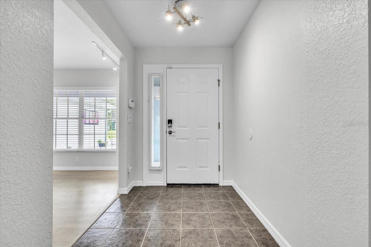 1240 NORA LN — photo 10