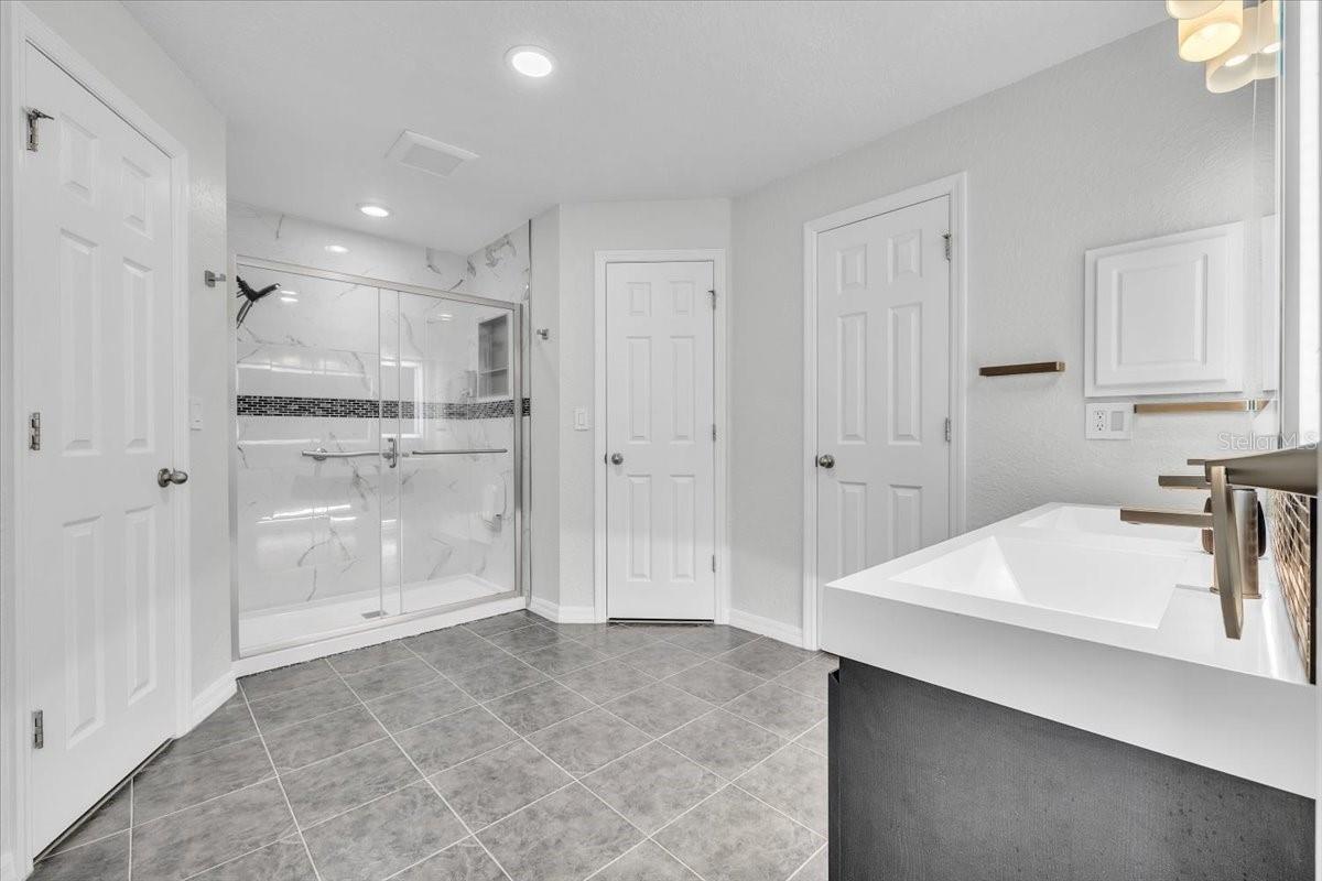 1240 NORA LN — photo 39