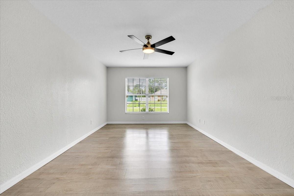 1240 NORA LN — photo 44