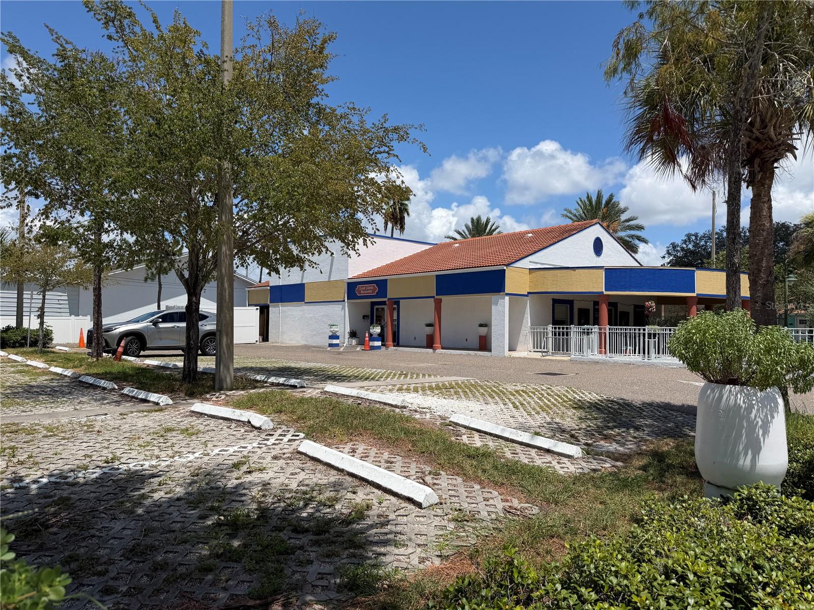 1501 CLEARWATER LARGO RD N — photo 2
