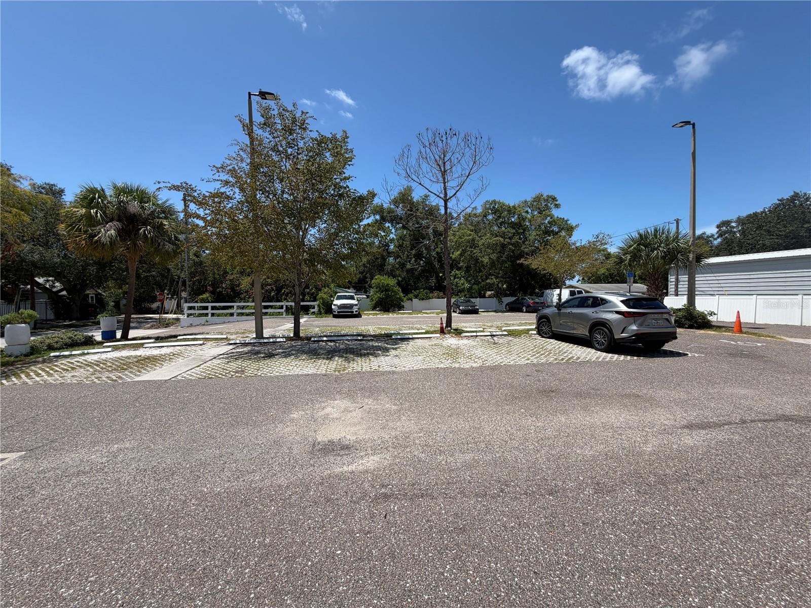 1501 CLEARWATER LARGO RD N — photo 11
