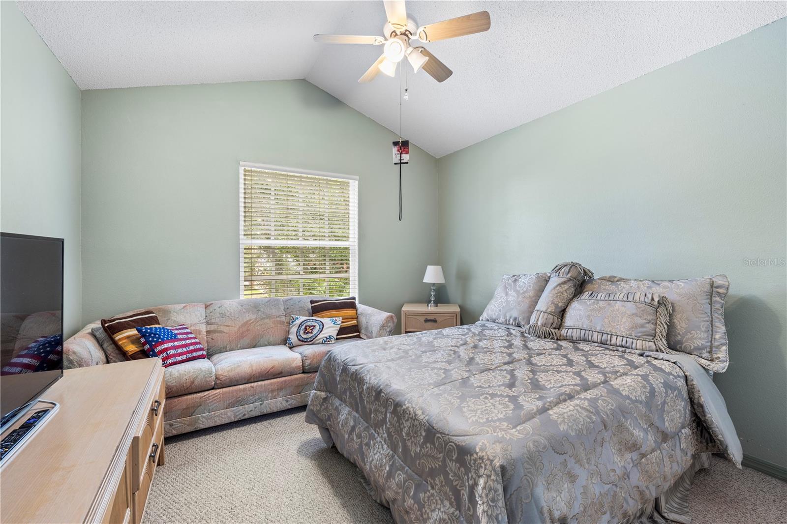 9808 LONG MEADOW DR — photo 26