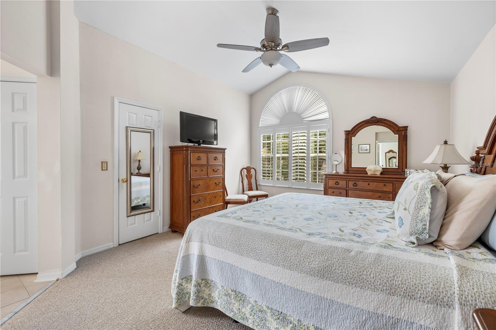 9808 LONG MEADOW DR — photo 33