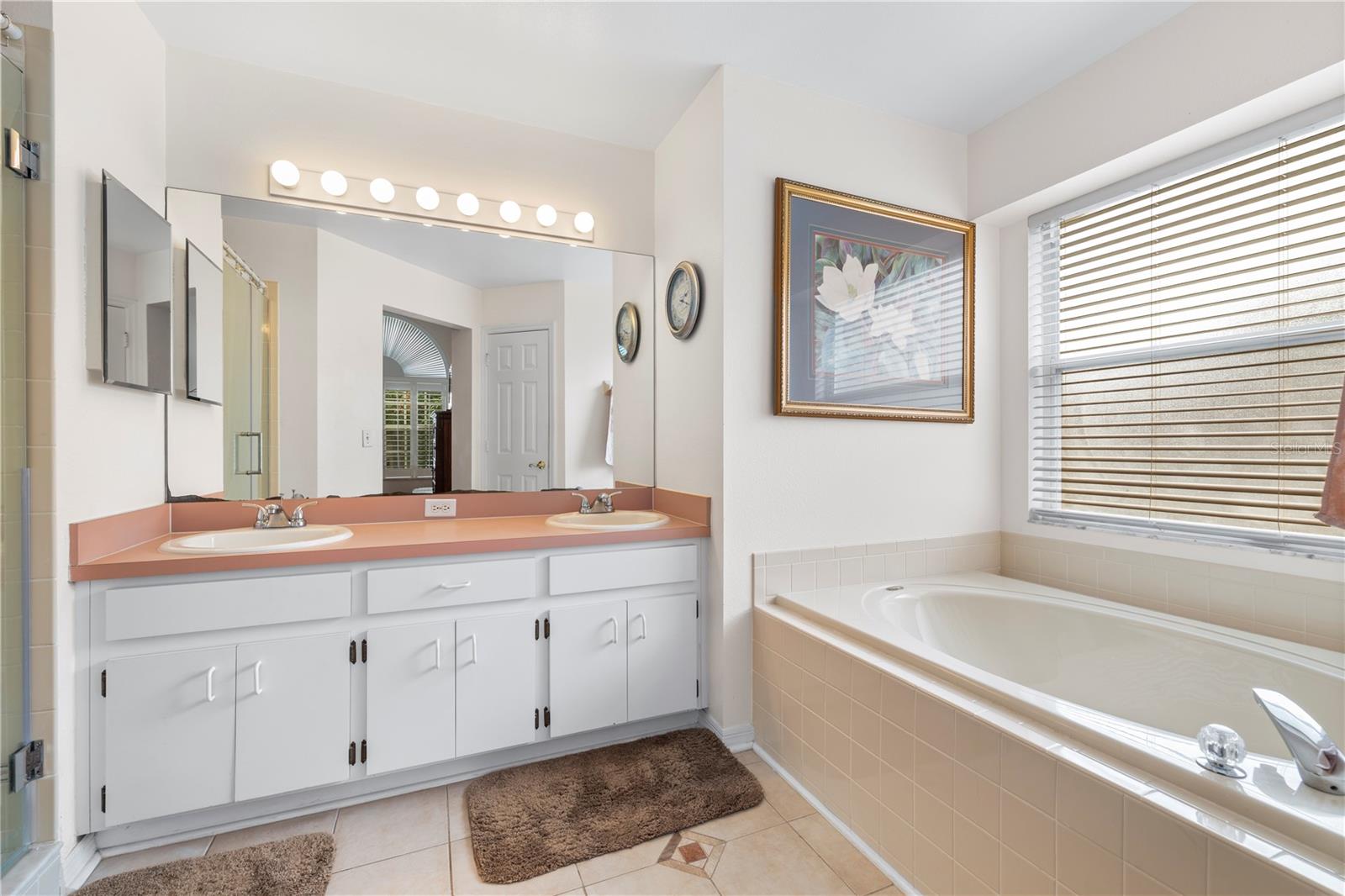 9808 LONG MEADOW DR — photo 32