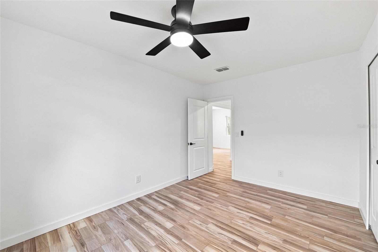 510 3RD AVE NE — photo 19
