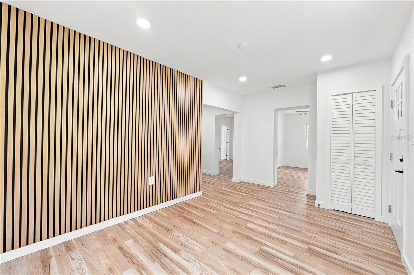 510 3RD AVE NE — photo 8