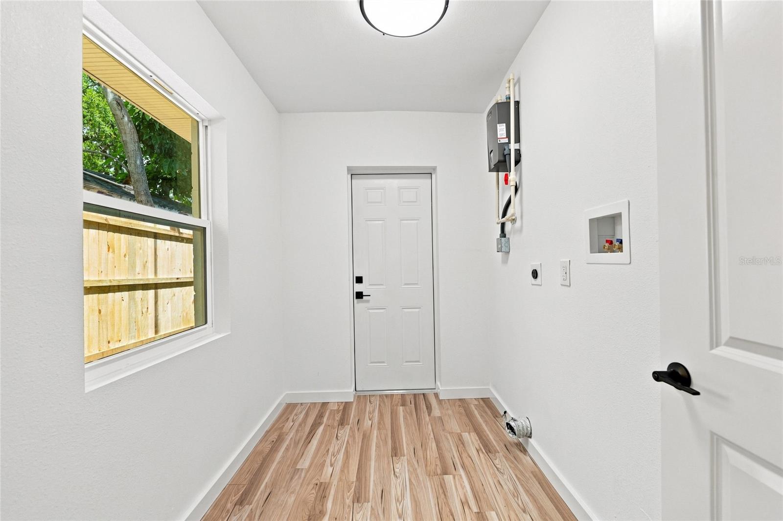 510 3RD AVE NE — photo 23