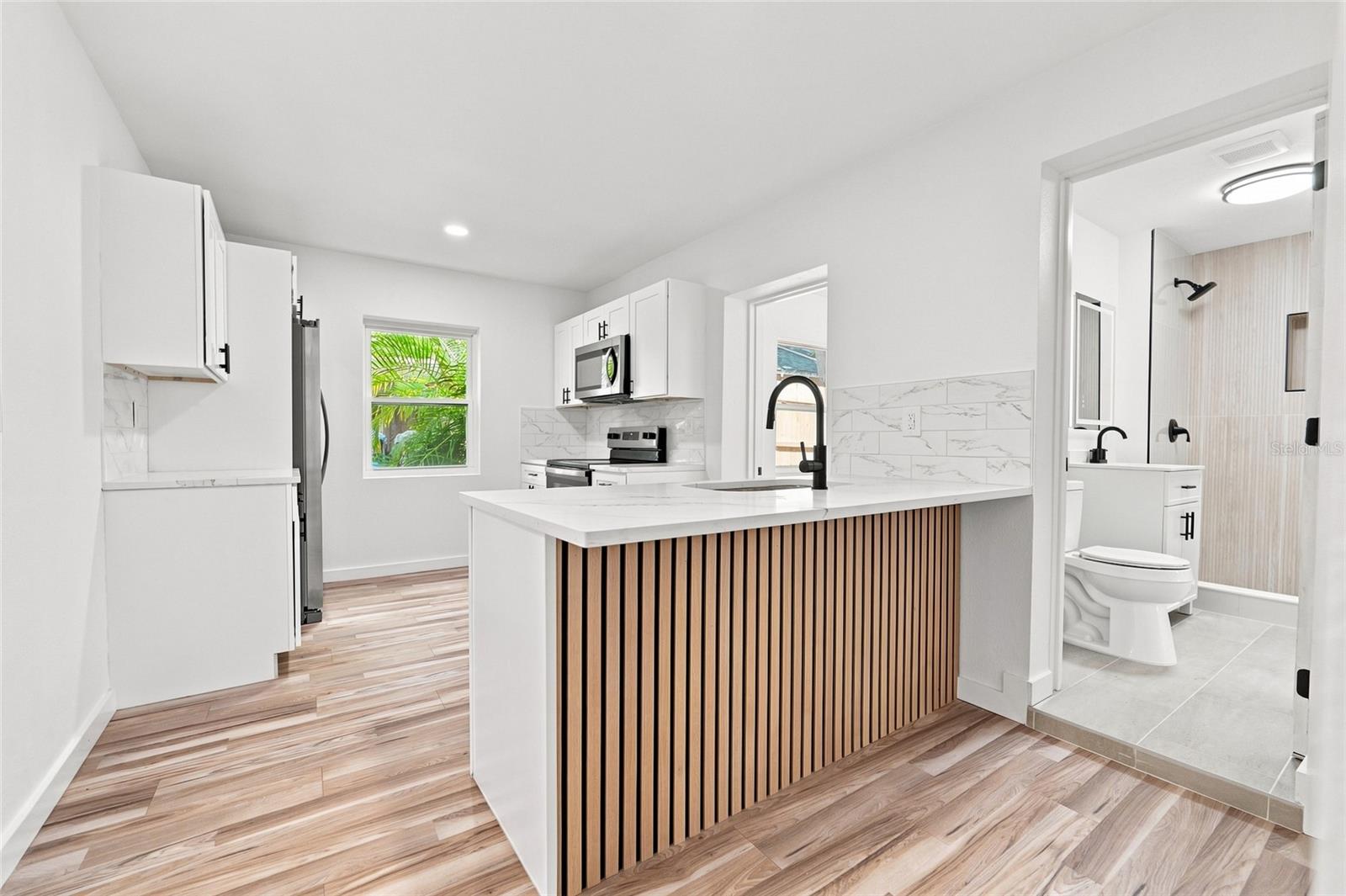 510 3RD AVE NE — photo 9