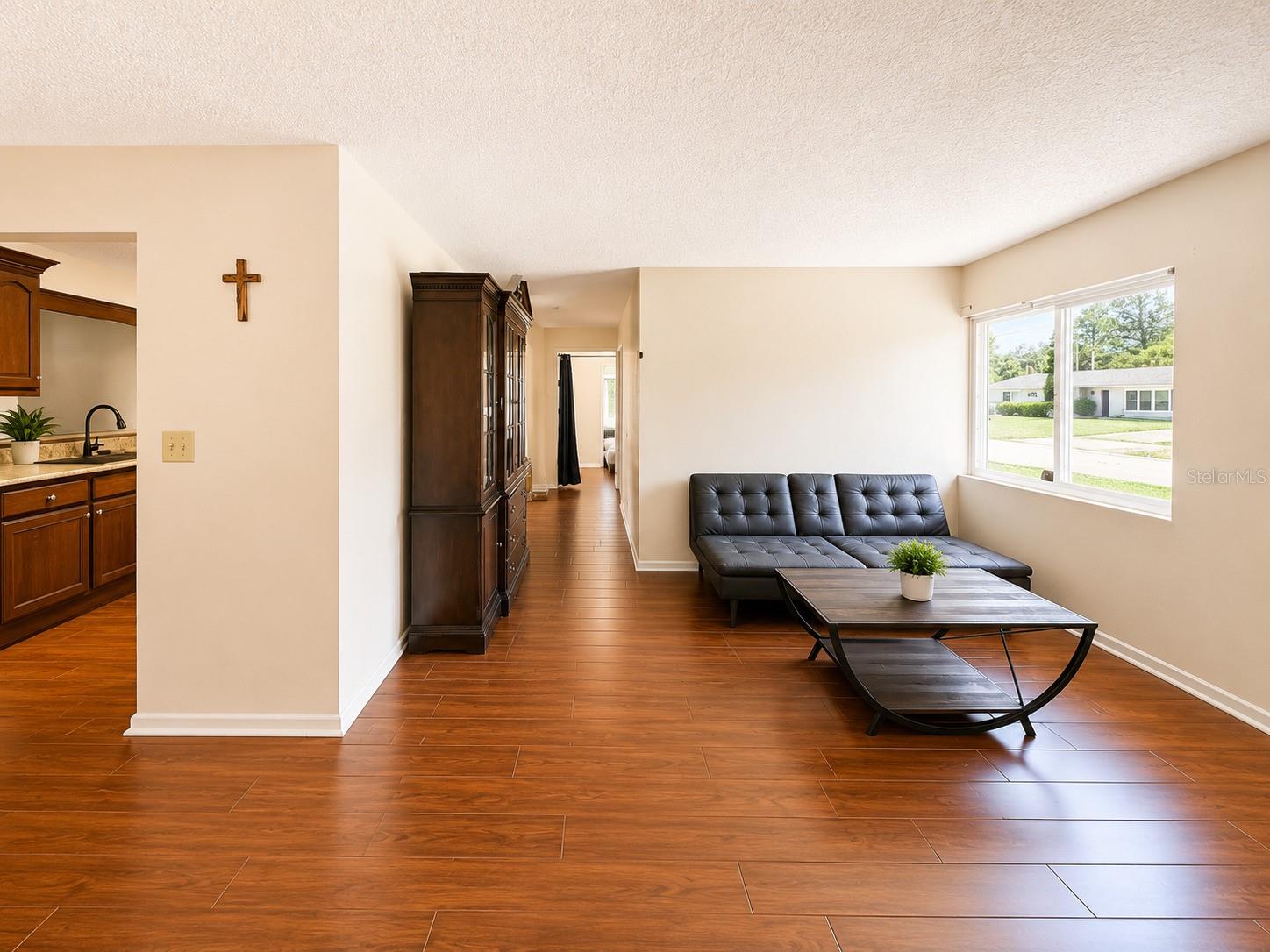 934 HILLWOOD DR — photo 5