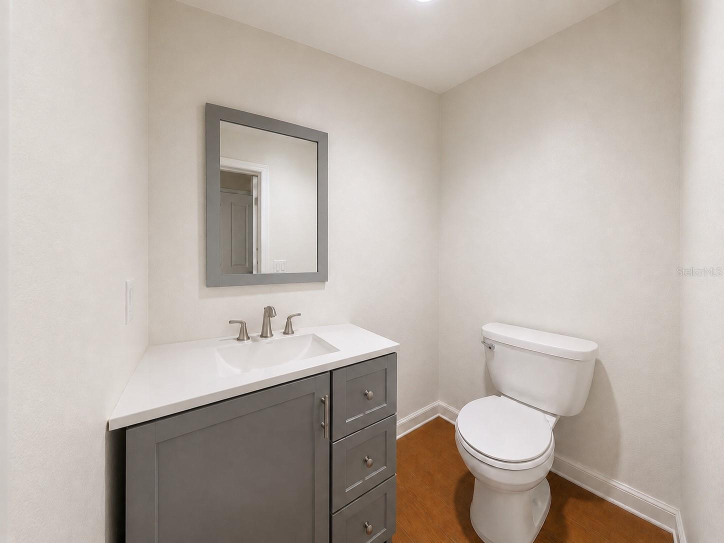 934 HILLWOOD DR — photo 25