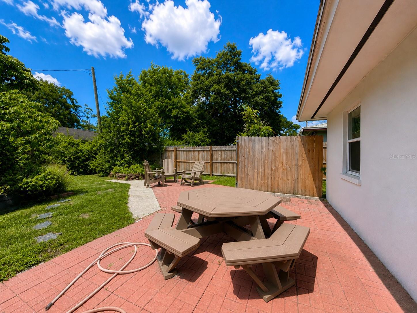 934 HILLWOOD DR — photo 27