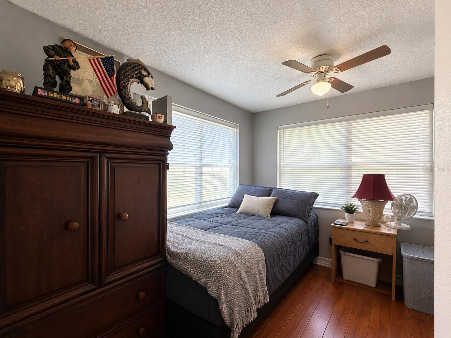 934 HILLWOOD DR — photo 20