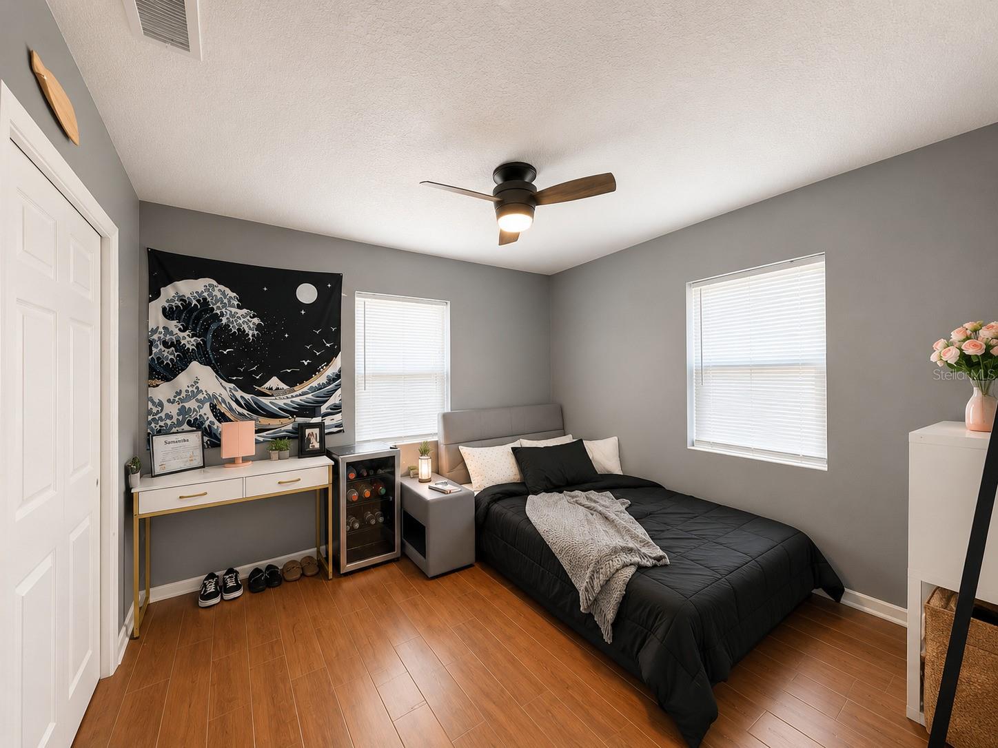 934 HILLWOOD DR — photo 19