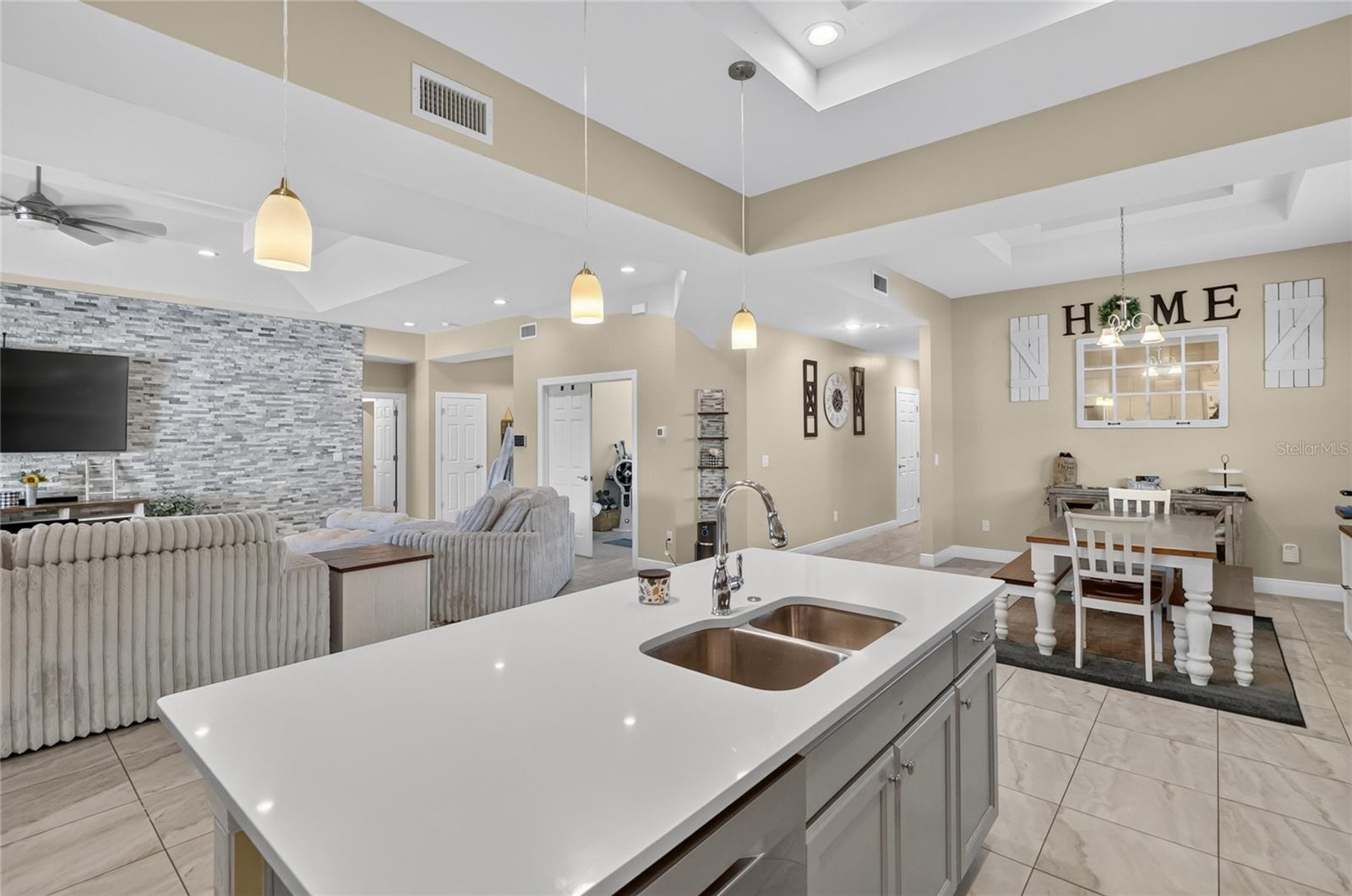 2985 BREEZY MEADOWS DR — photo 15