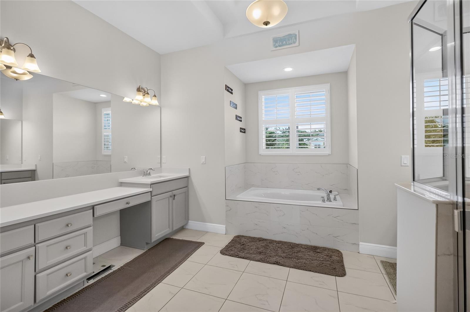 2985 BREEZY MEADOWS DR — photo 21
