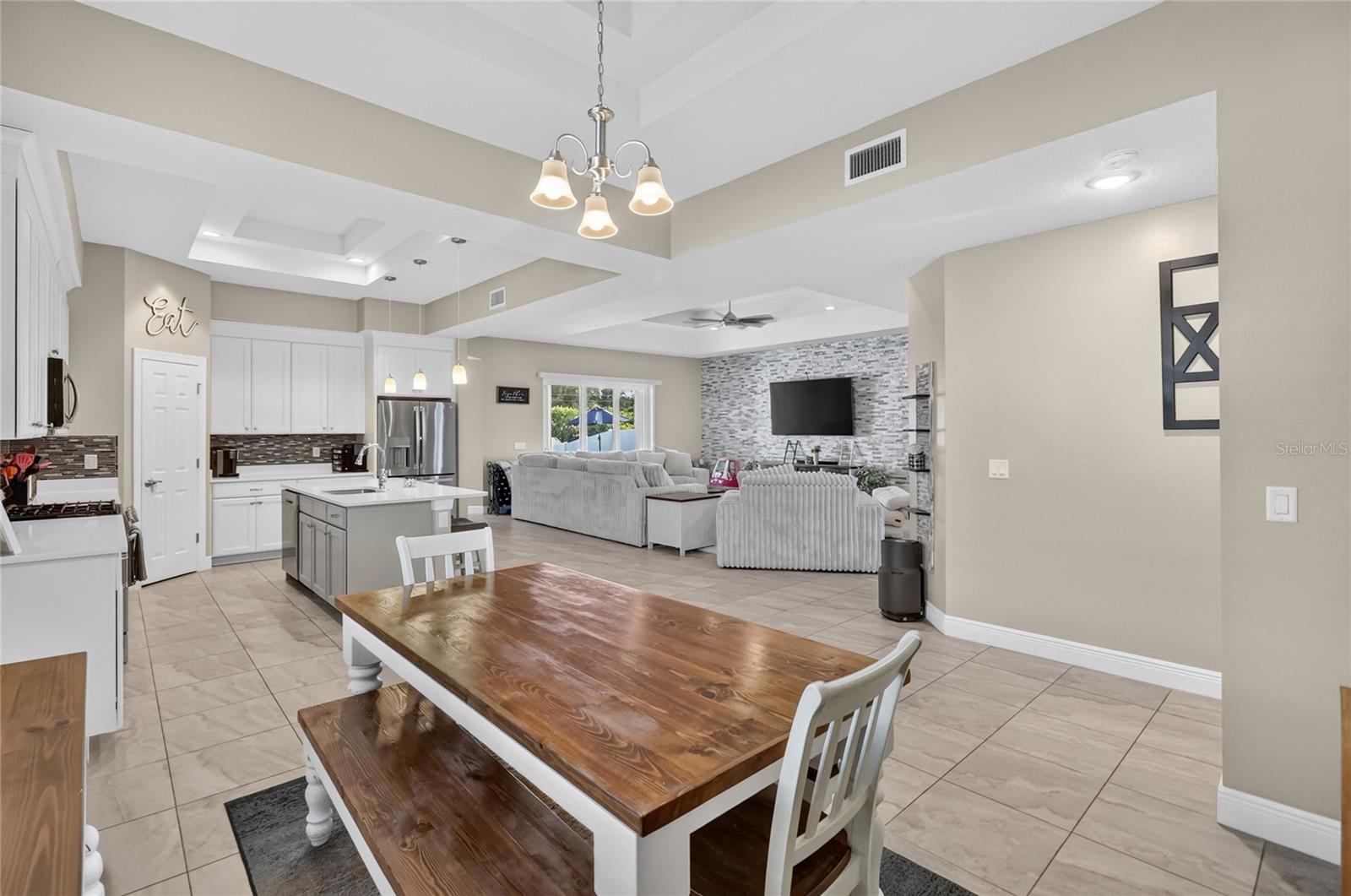 2985 BREEZY MEADOWS DR — photo 34