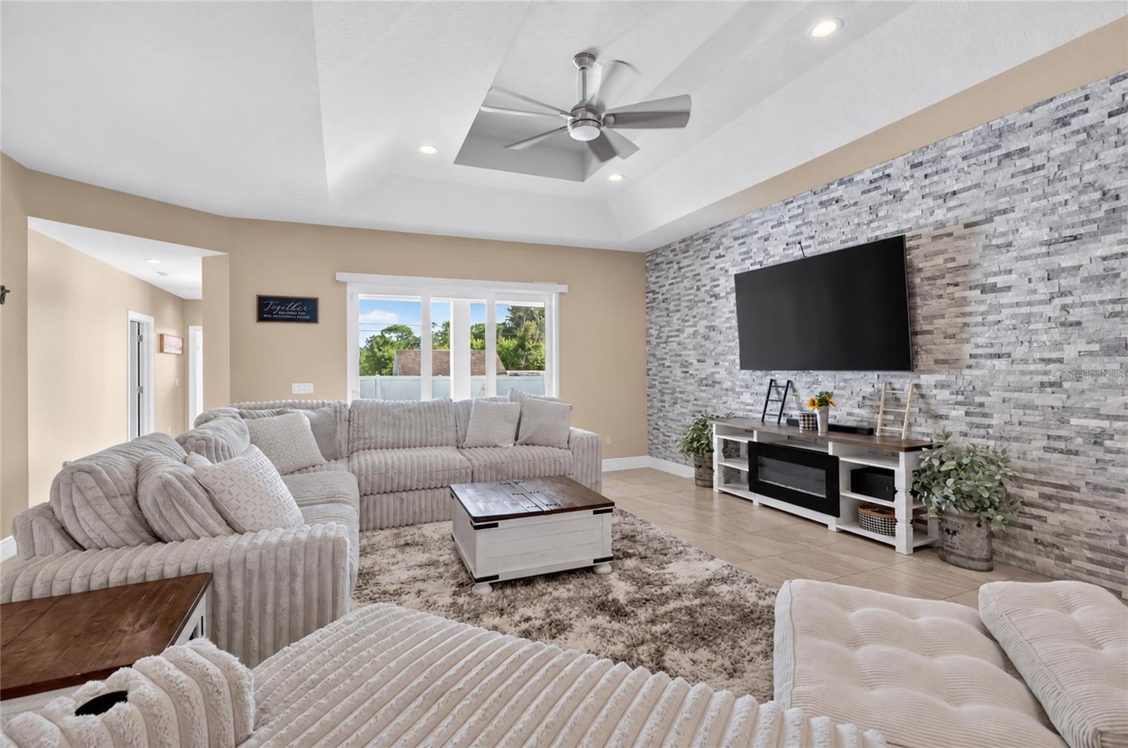 2985 BREEZY MEADOWS DR — photo 10