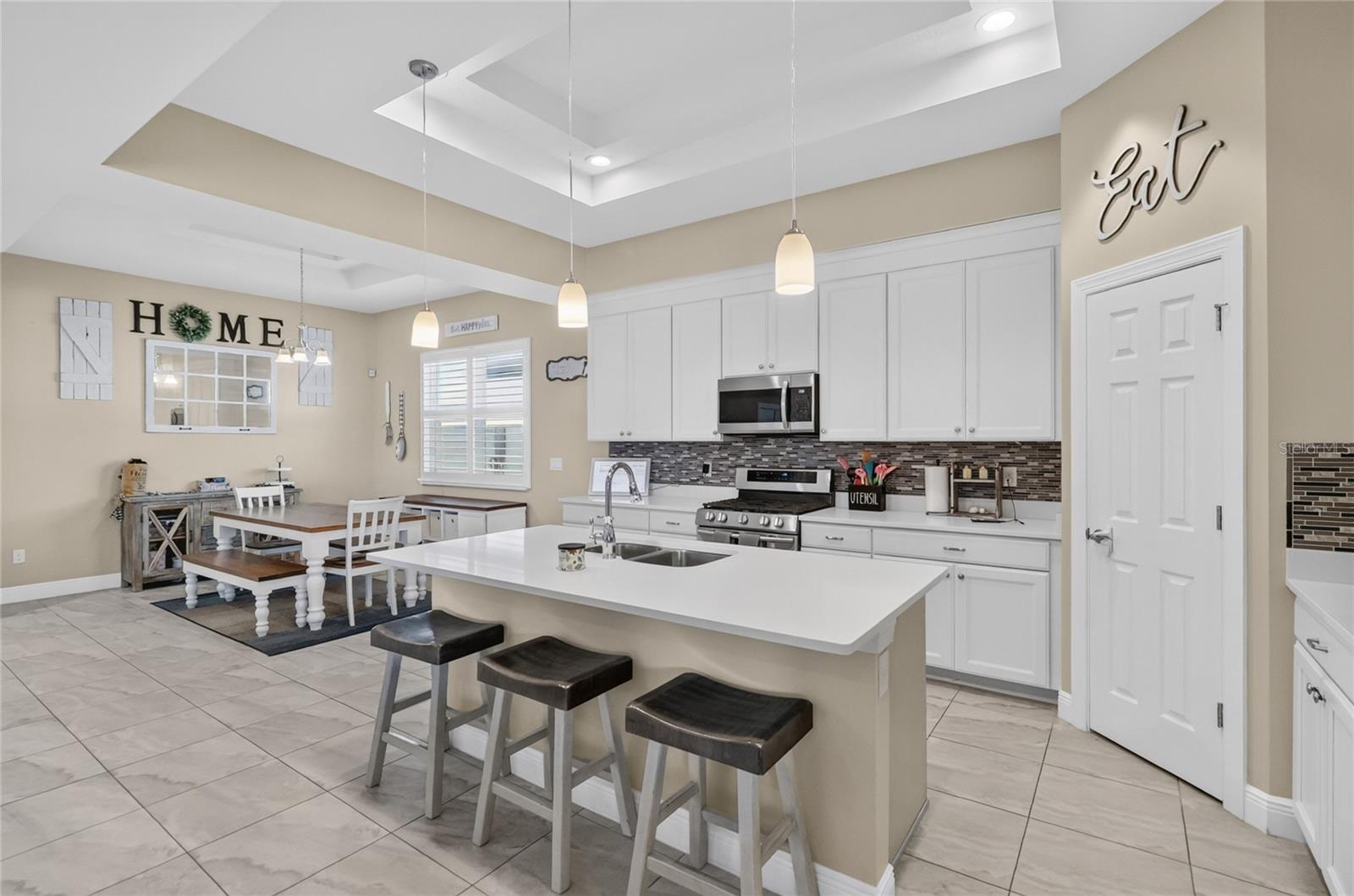 2985 BREEZY MEADOWS DR — photo 12