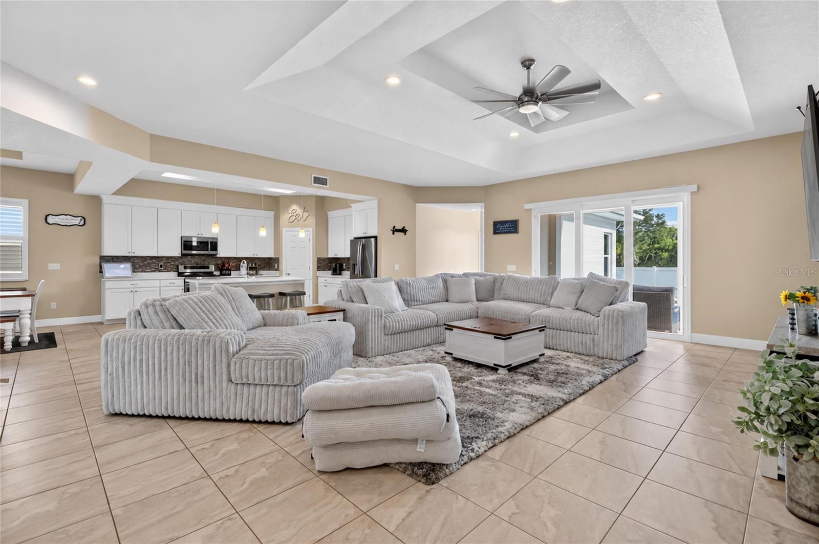 2985 BREEZY MEADOWS DR — photo 9