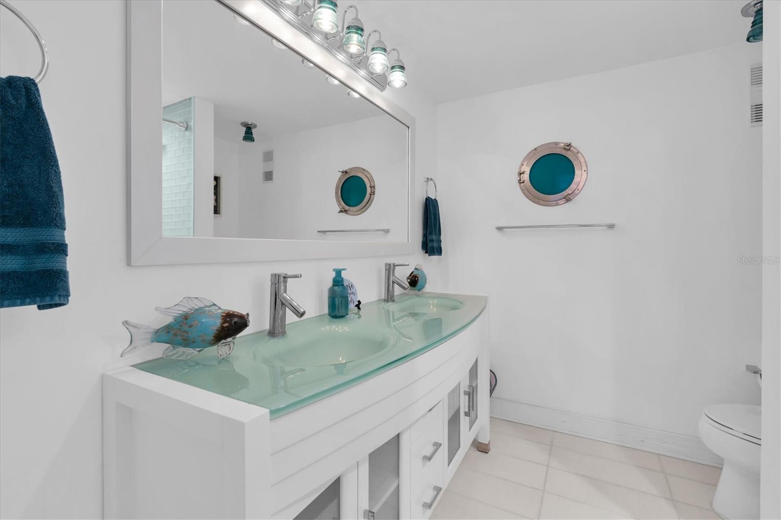6020 SHORE BLVD S #412 — photo 36