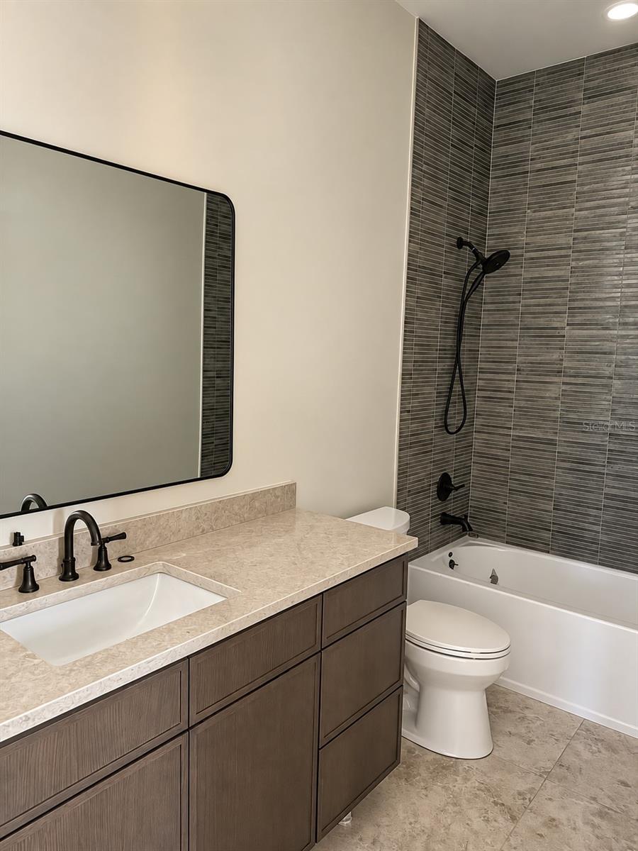 205 N WOODLYNNE AVE — photo 13