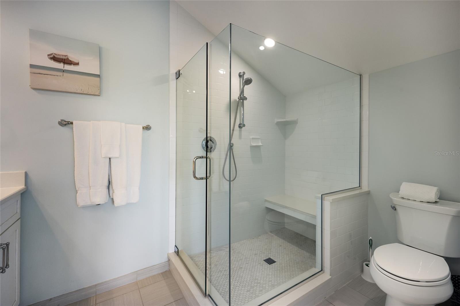 315 HAMMOCK CIR — photo 32