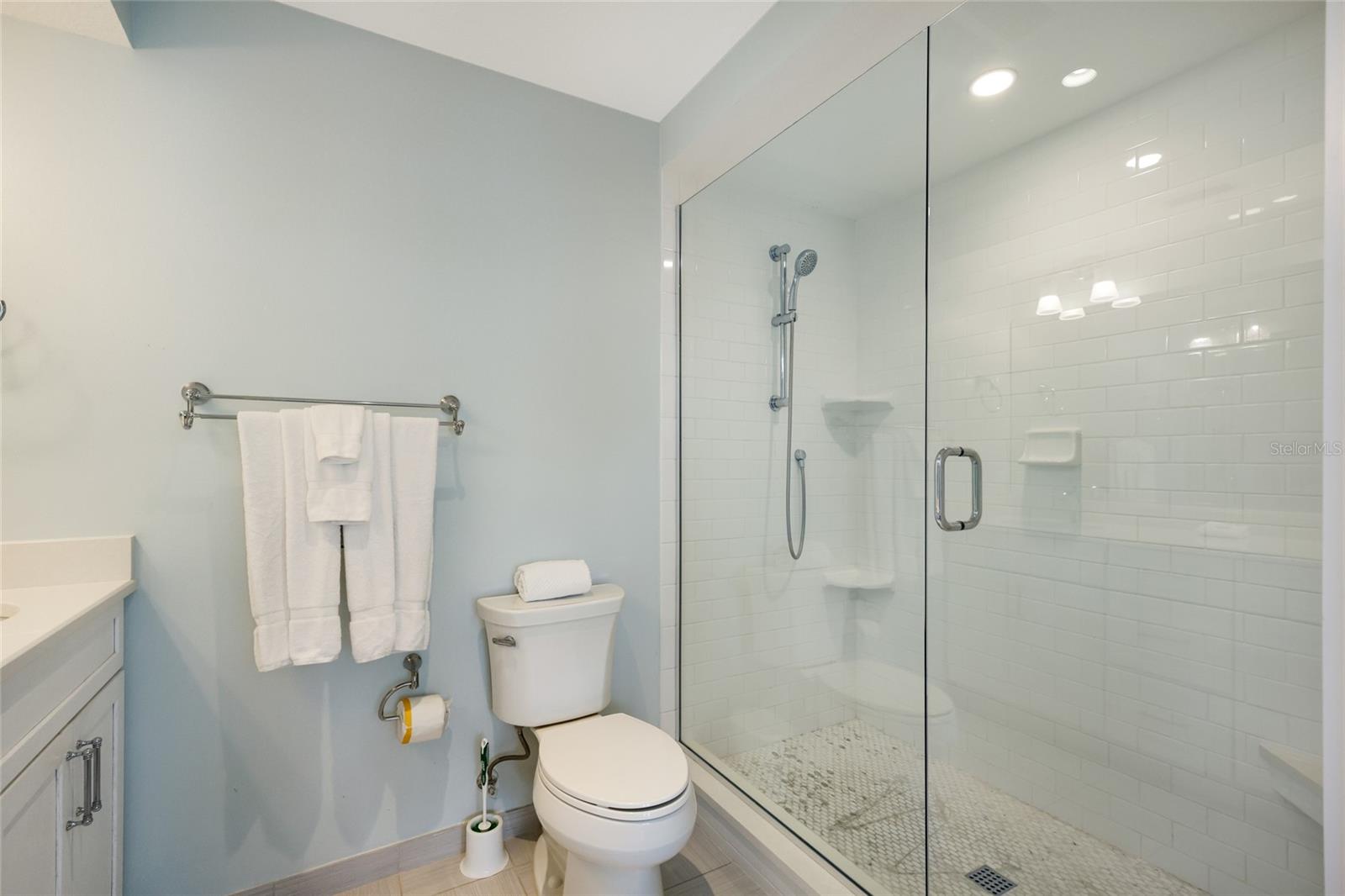 315 HAMMOCK CIR — photo 24
