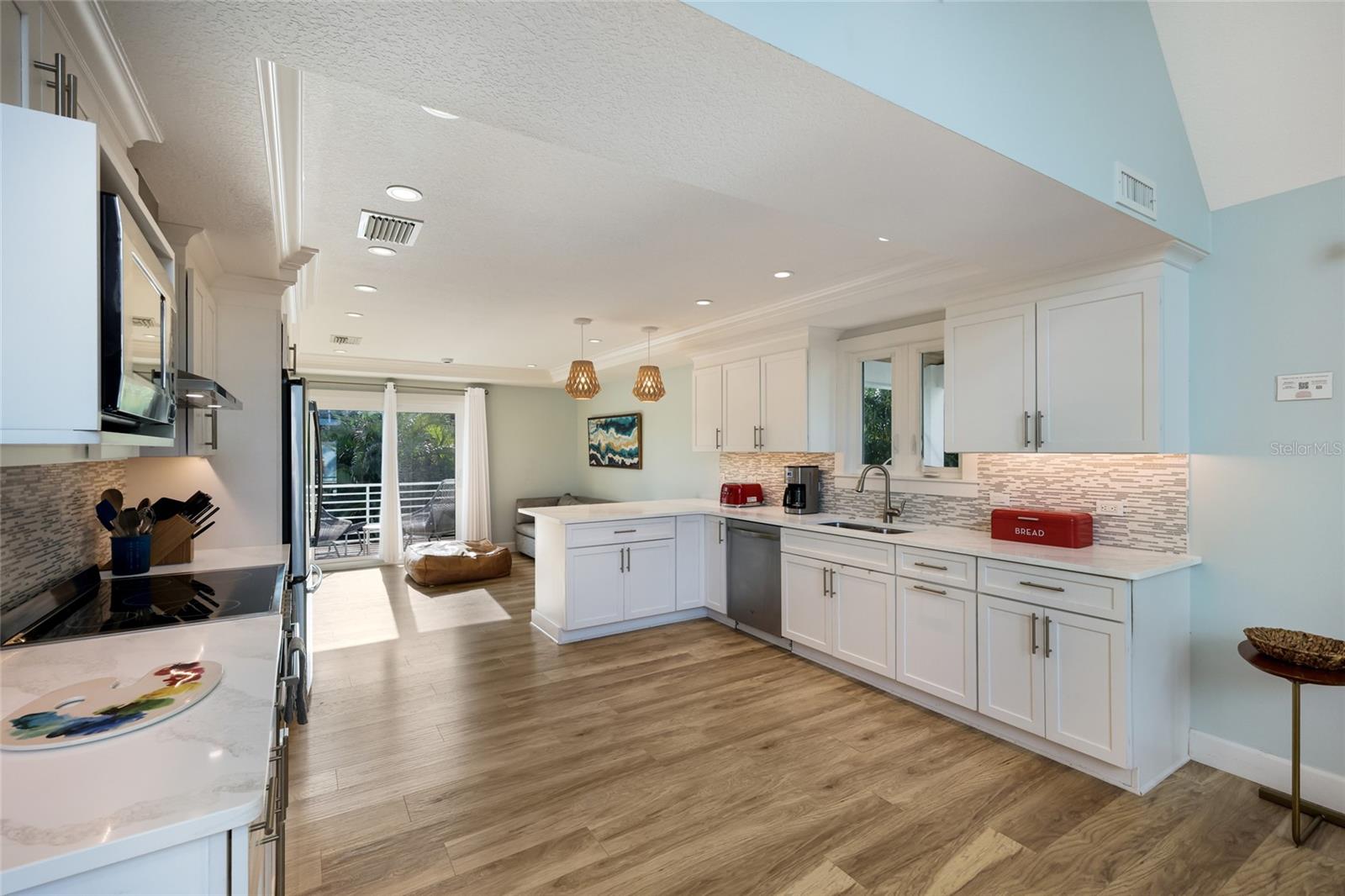 315 HAMMOCK CIR — photo 10