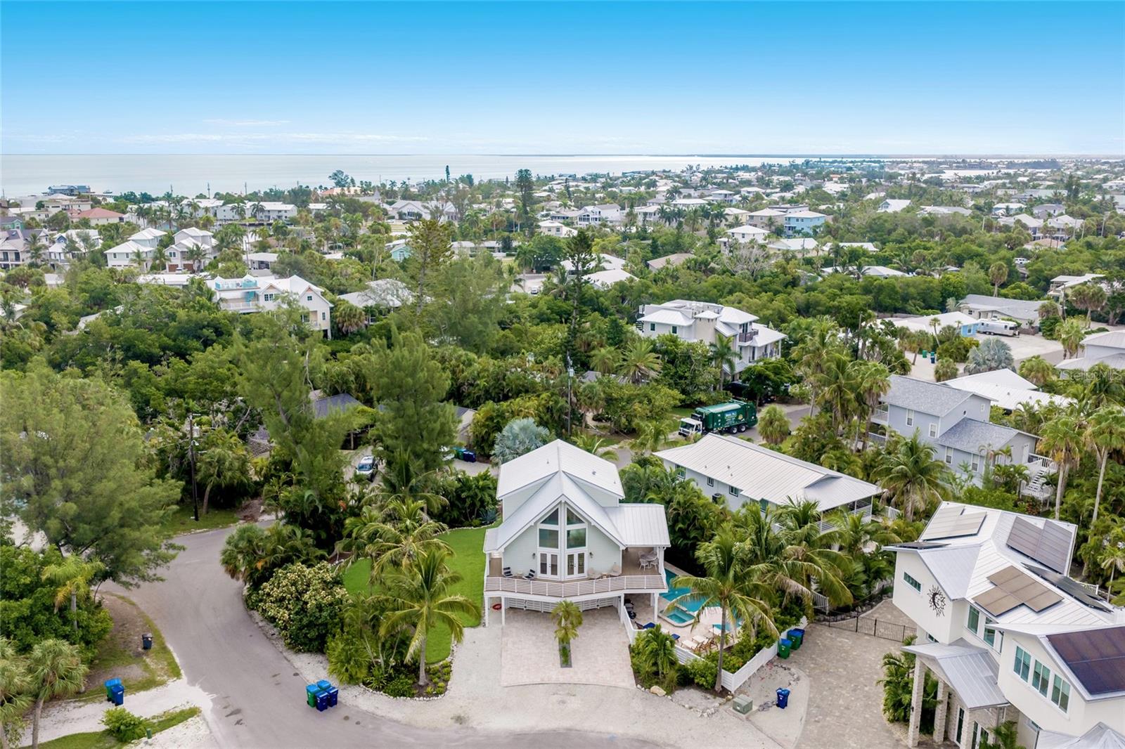 315 HAMMOCK CIR — photo 49