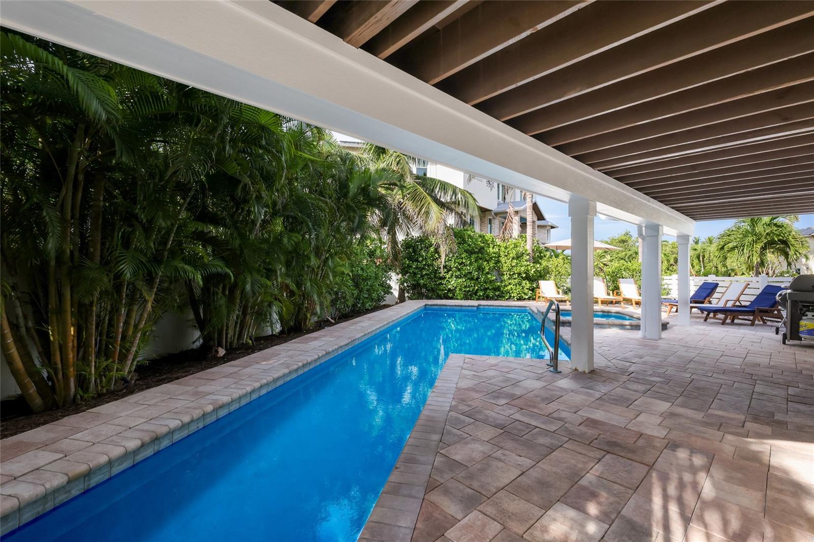 315 HAMMOCK CIR — photo 40