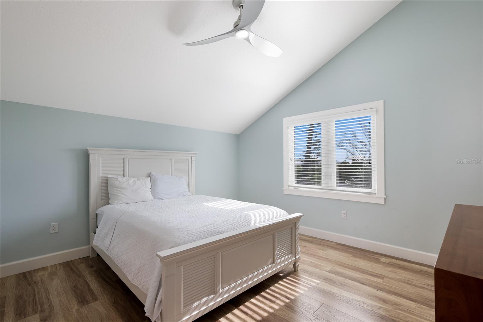 315 HAMMOCK CIR — photo 27
