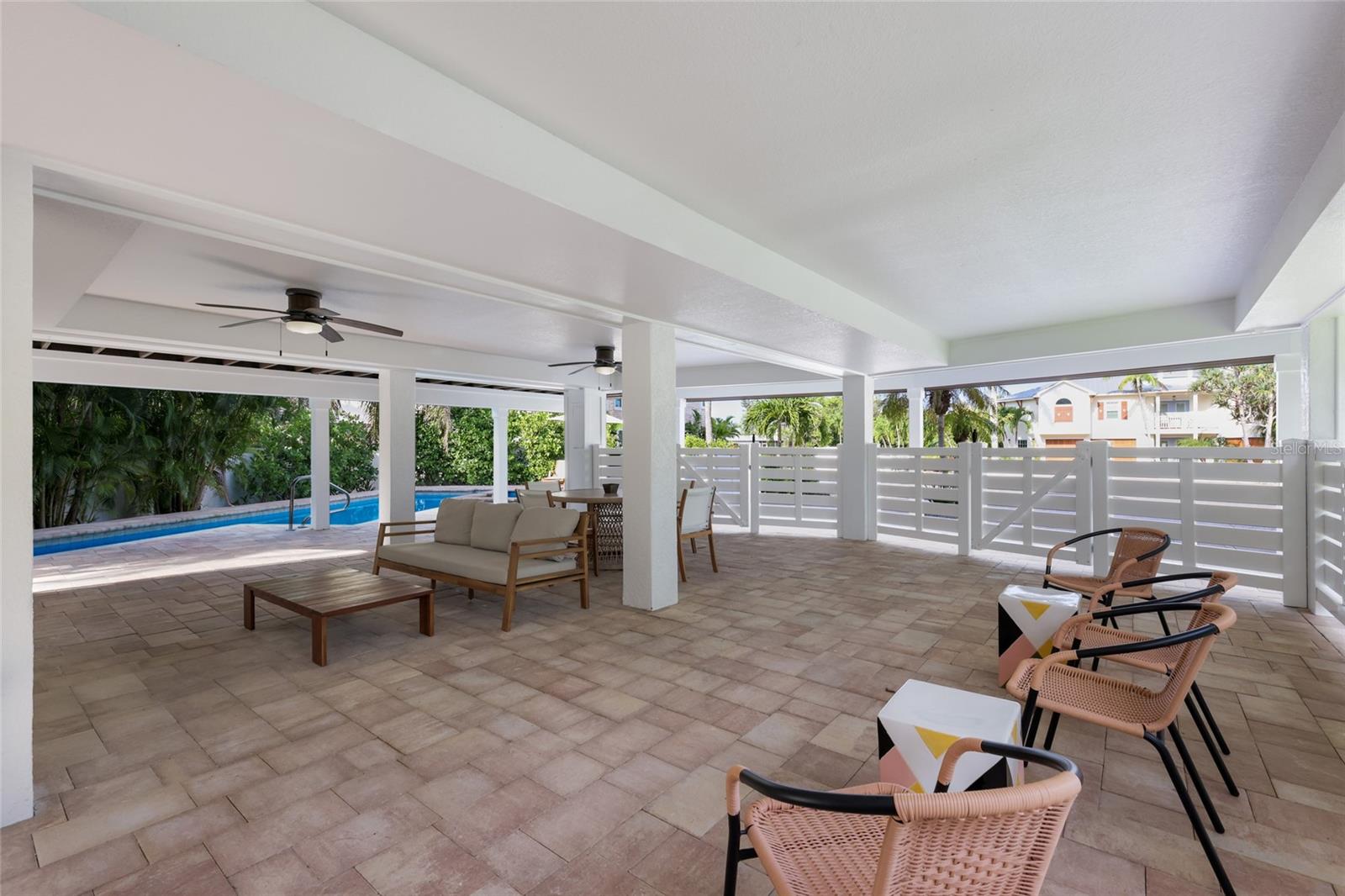 315 HAMMOCK CIR — photo 38