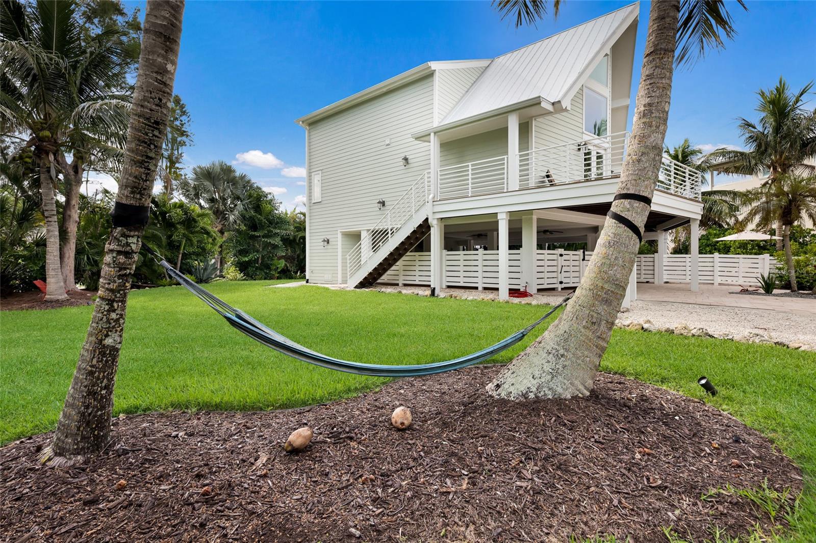 315 HAMMOCK CIR — photo 46