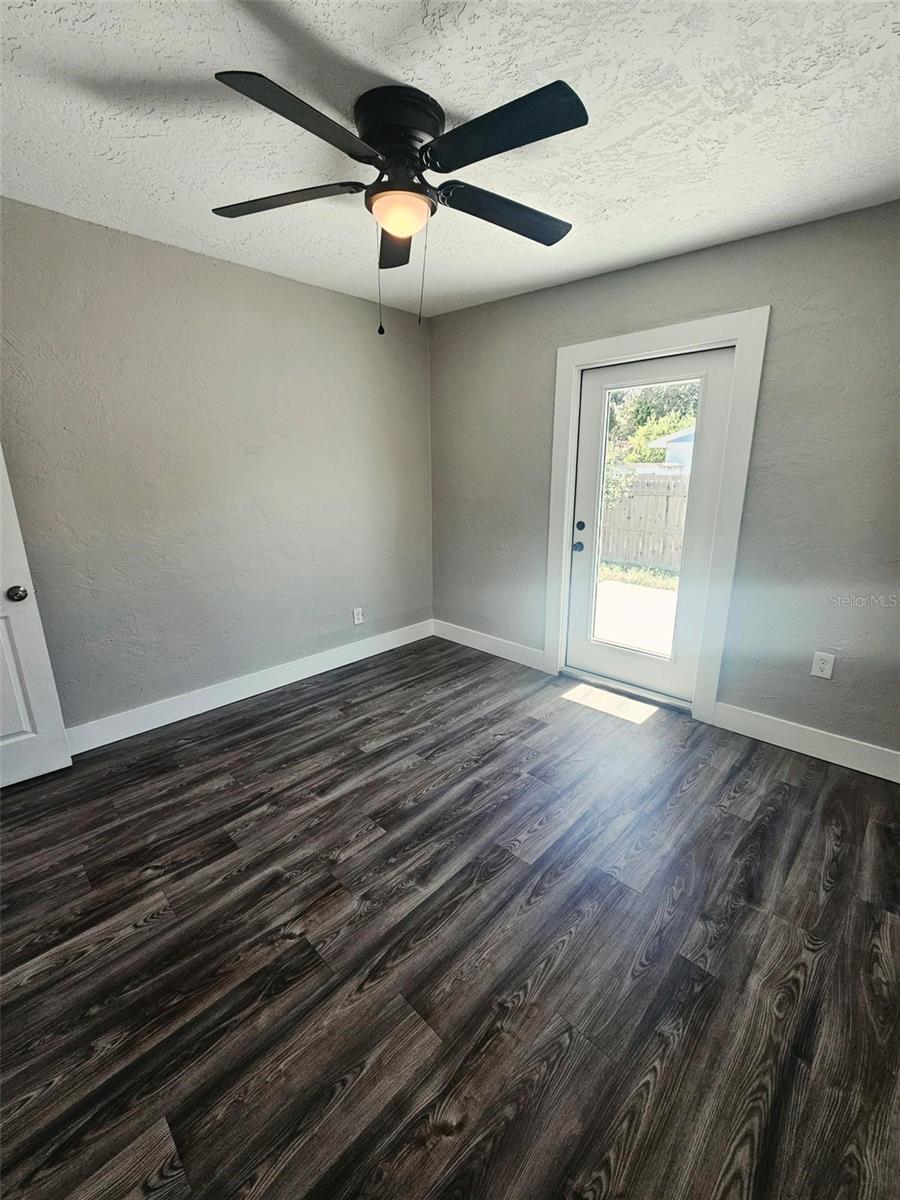 826 53RD TER N — photo 30