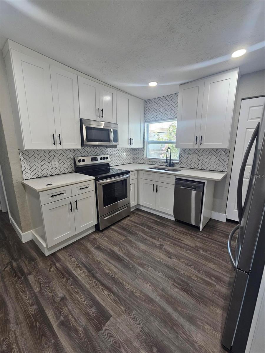826 53RD TER N — photo 24