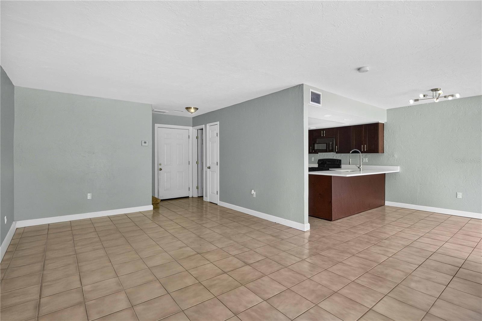 1125 LONGFELLOW WAY #125-B — photo 11