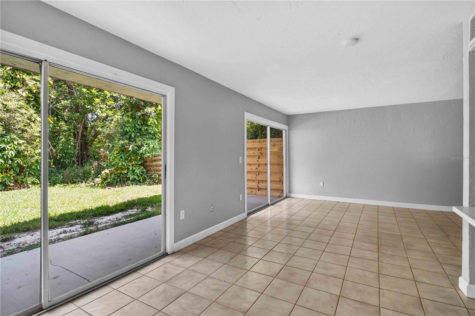 1125 LONGFELLOW WAY #125-B — photo 4
