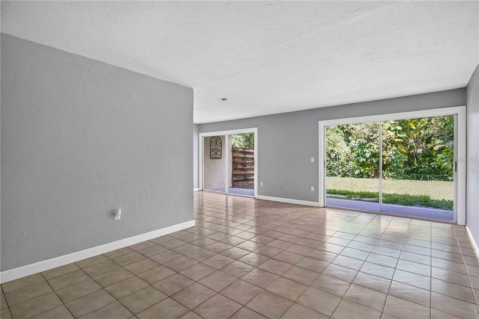 1125 LONGFELLOW WAY #125-B — photo 5