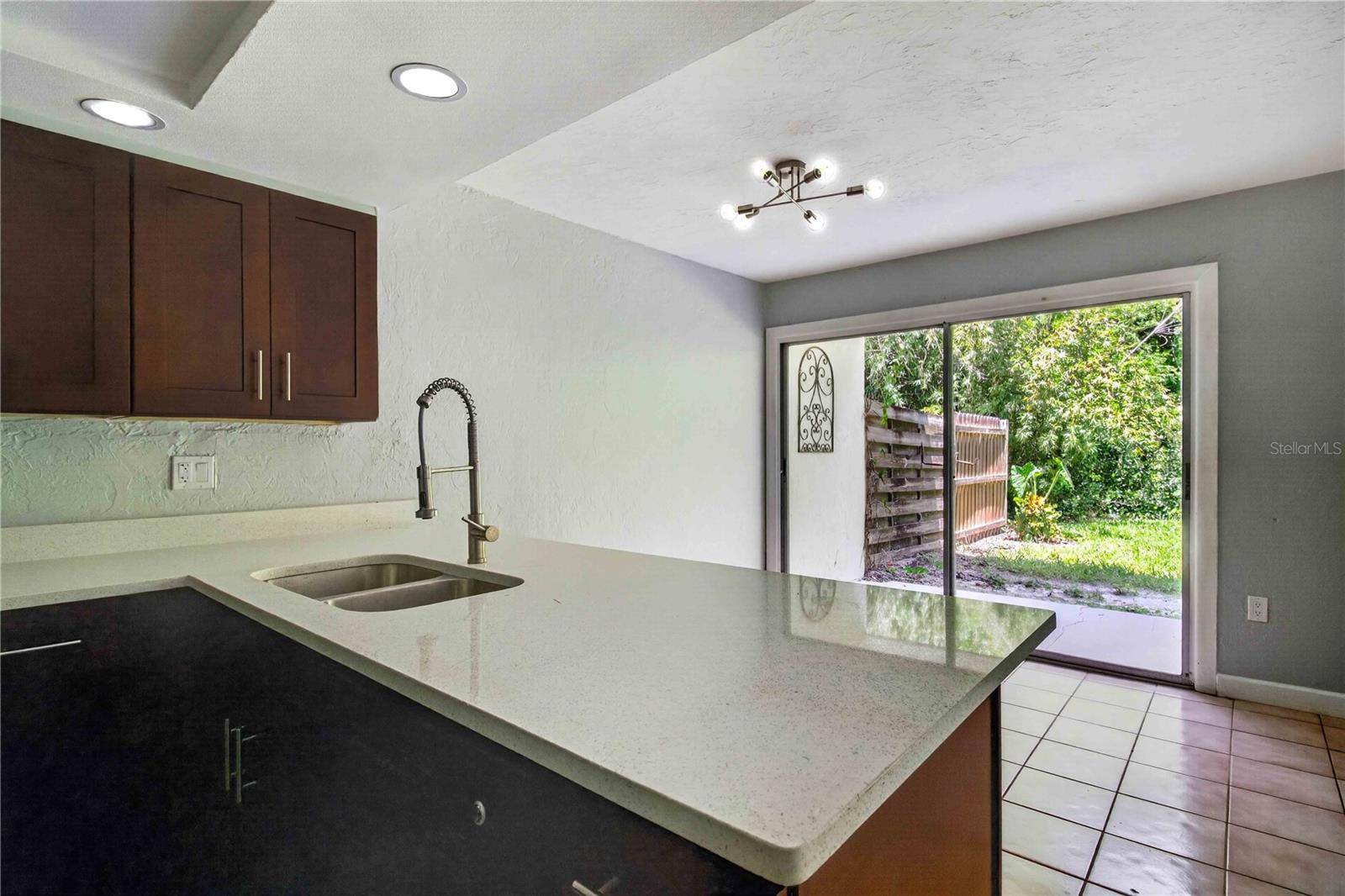 1125 LONGFELLOW WAY #125-B — photo 7