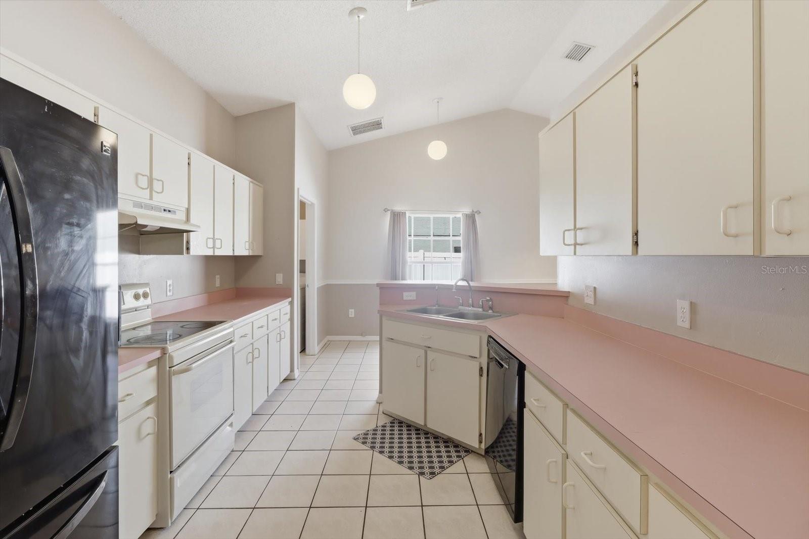 10417 ASHVIEW LN — photo 10