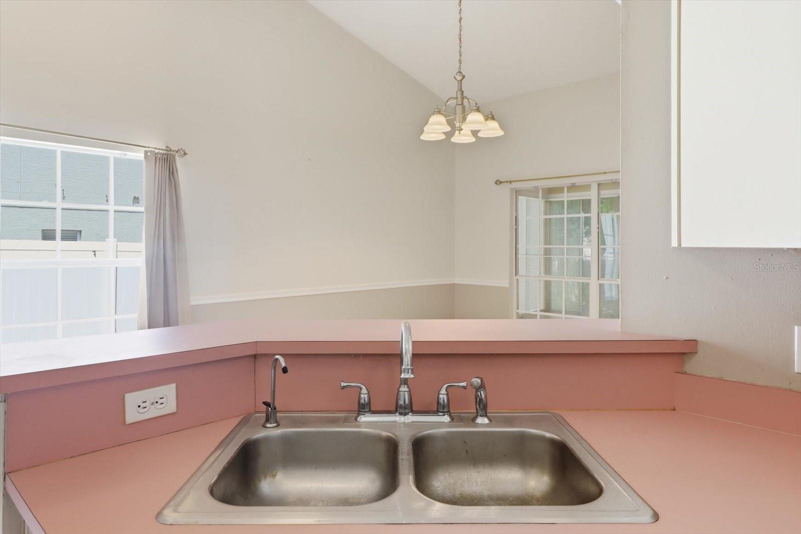 10417 ASHVIEW LN — photo 13