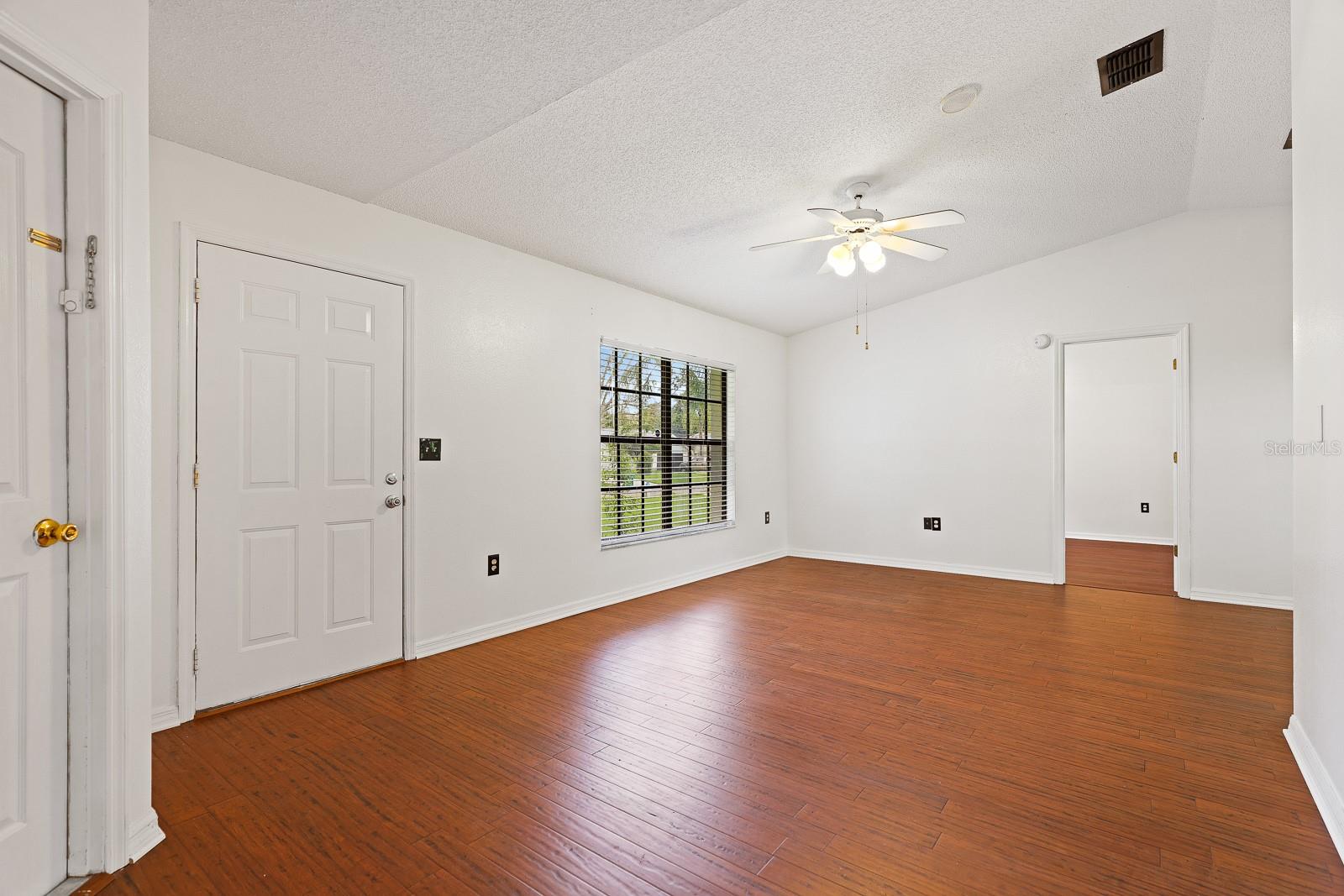 6346 SILVER OAKS DR — photo 9